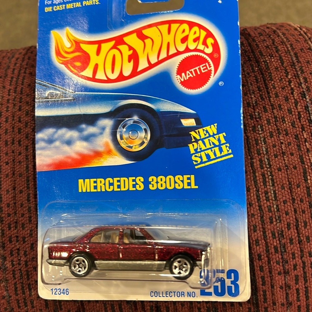 Mattel Hot wheels collector number 253. Mercedes 380SEL. n new unopened package